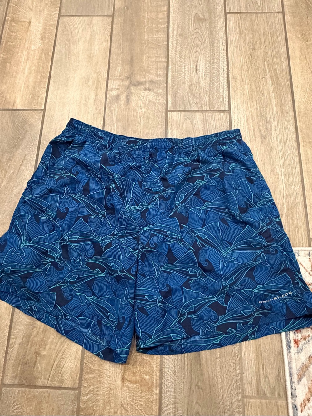 Columbia men’s swim trunks, fish pattern size large